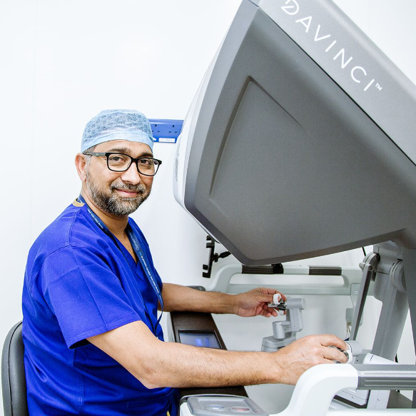 Mr Amer Raza – Robotic Surgery Mr Amer Raza - Robotic Surgery