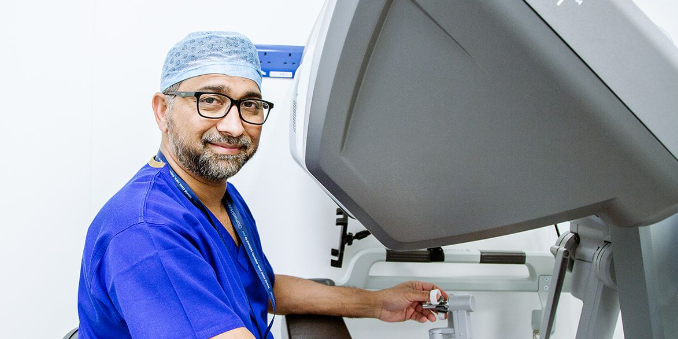 Mr Amer Raza – Robotic Surgery Mr Amer Raza - Robotic Surgery
